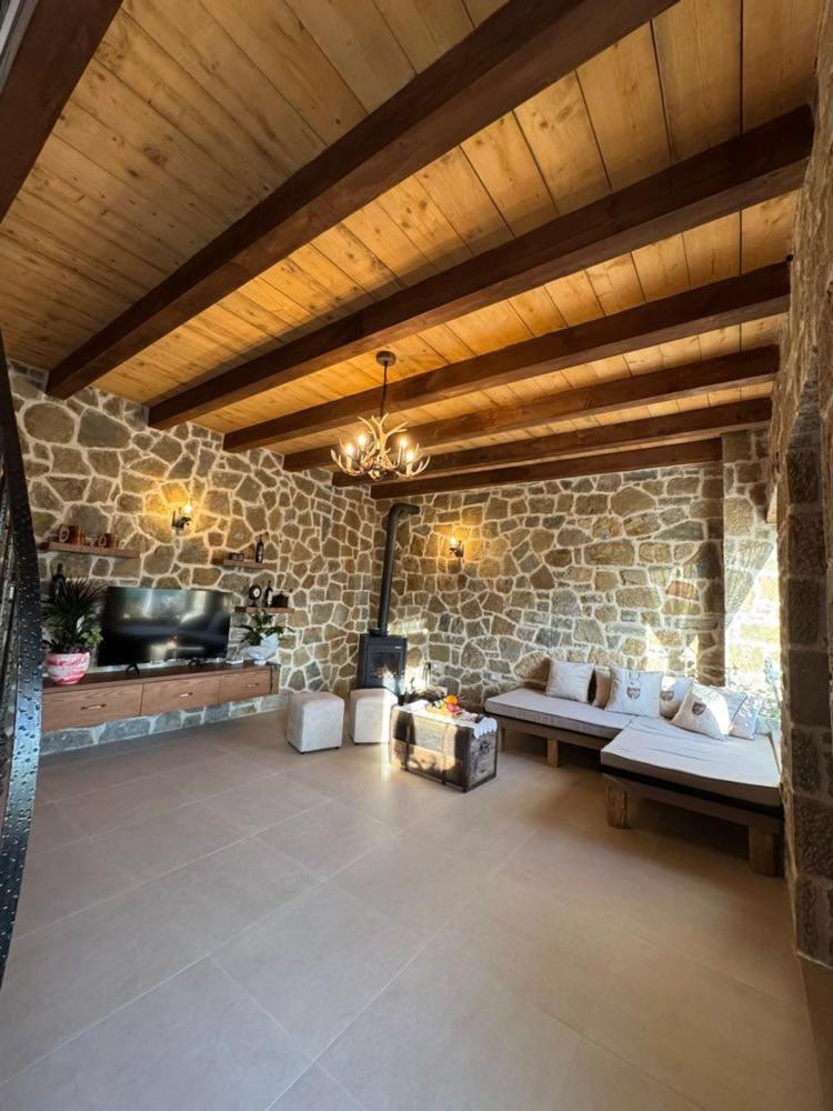 Villa Bujtina Salko Mucaj Exterior foto